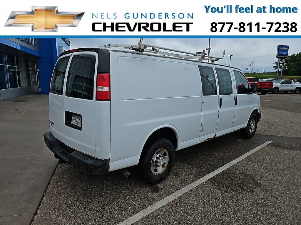 Used 2017 Chevrolet Express 3500 Extended RWD image 6