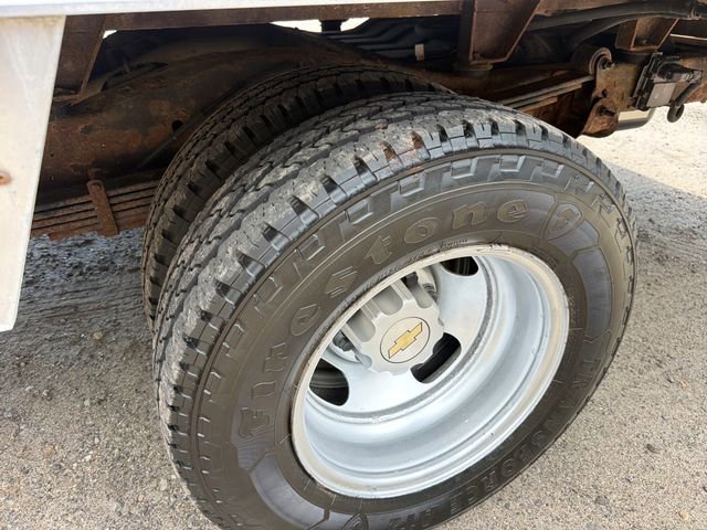 Used 2017 Chevrolet Express 3500 RWD image 21