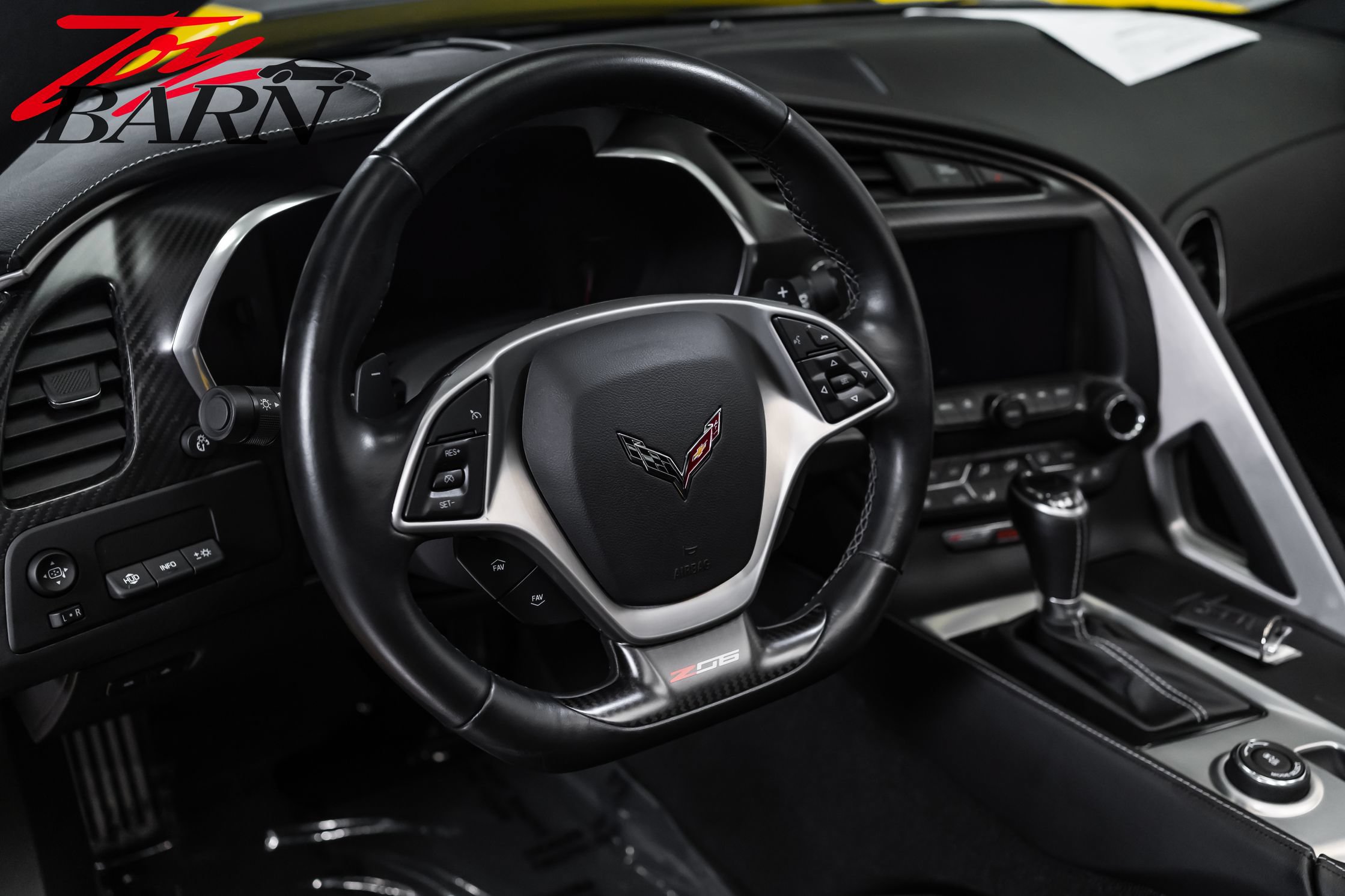 Used 2015 Chevrolet Corvette Z06 w/ 2LZ Preferred Equipment Group RWD image 31