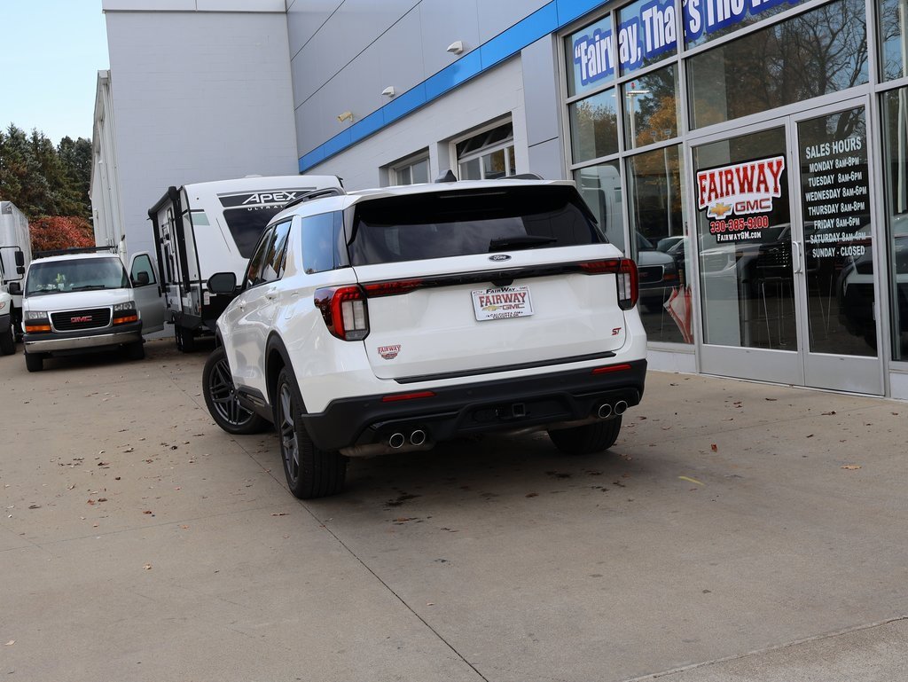 Used 2025 Ford Explorer ST image 40