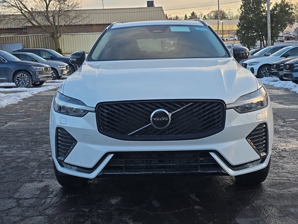 New 2026 Volvo XC60 B5 Core w/ Climate Package AWD/4WD image 2