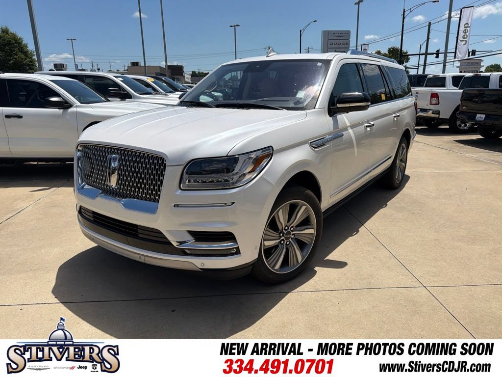 Used 2018 Lincoln Navigator L Reserve w/ Technology Package AWD/4WD image 4