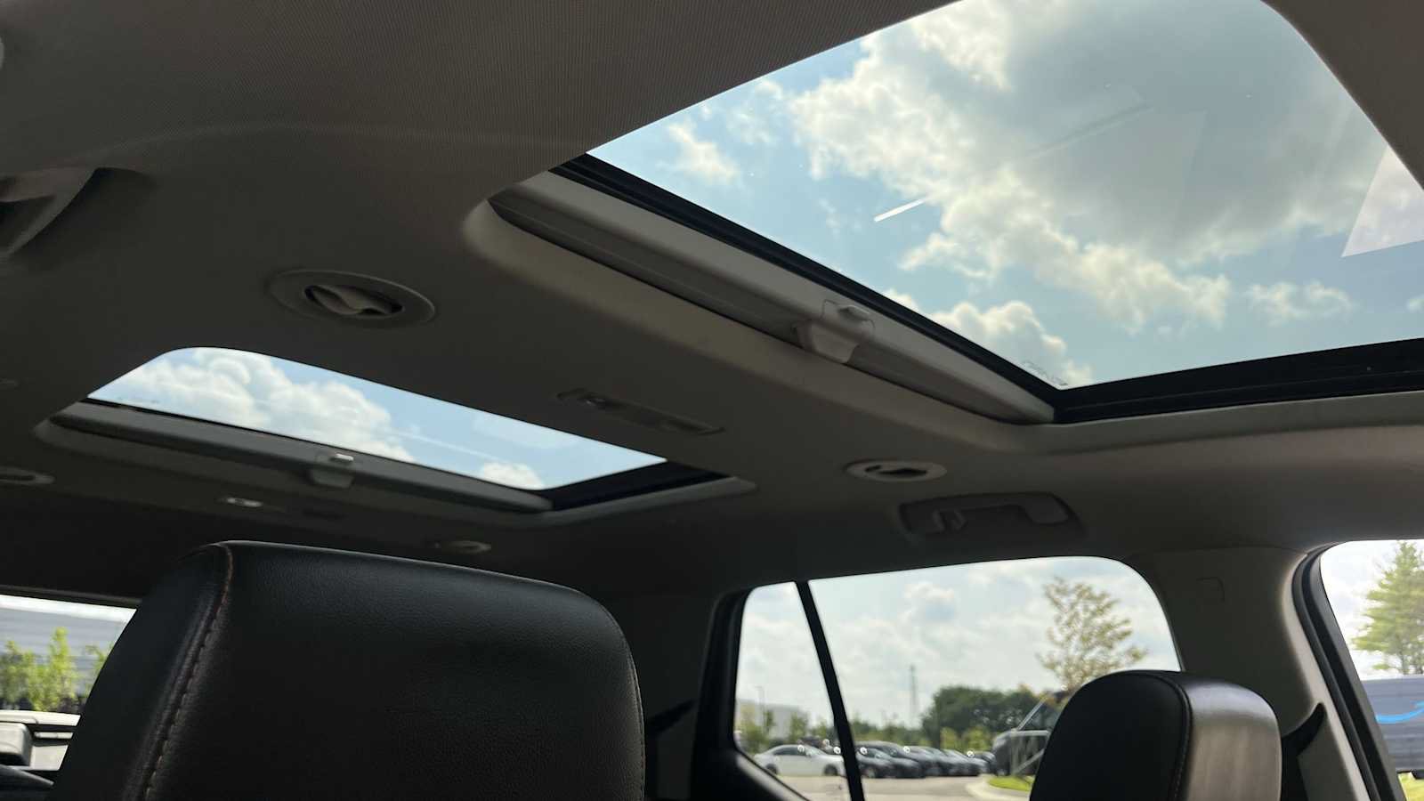 Used 2019 Chevrolet Traverse LT w/ LT Premium Package AWD/4WD image 32