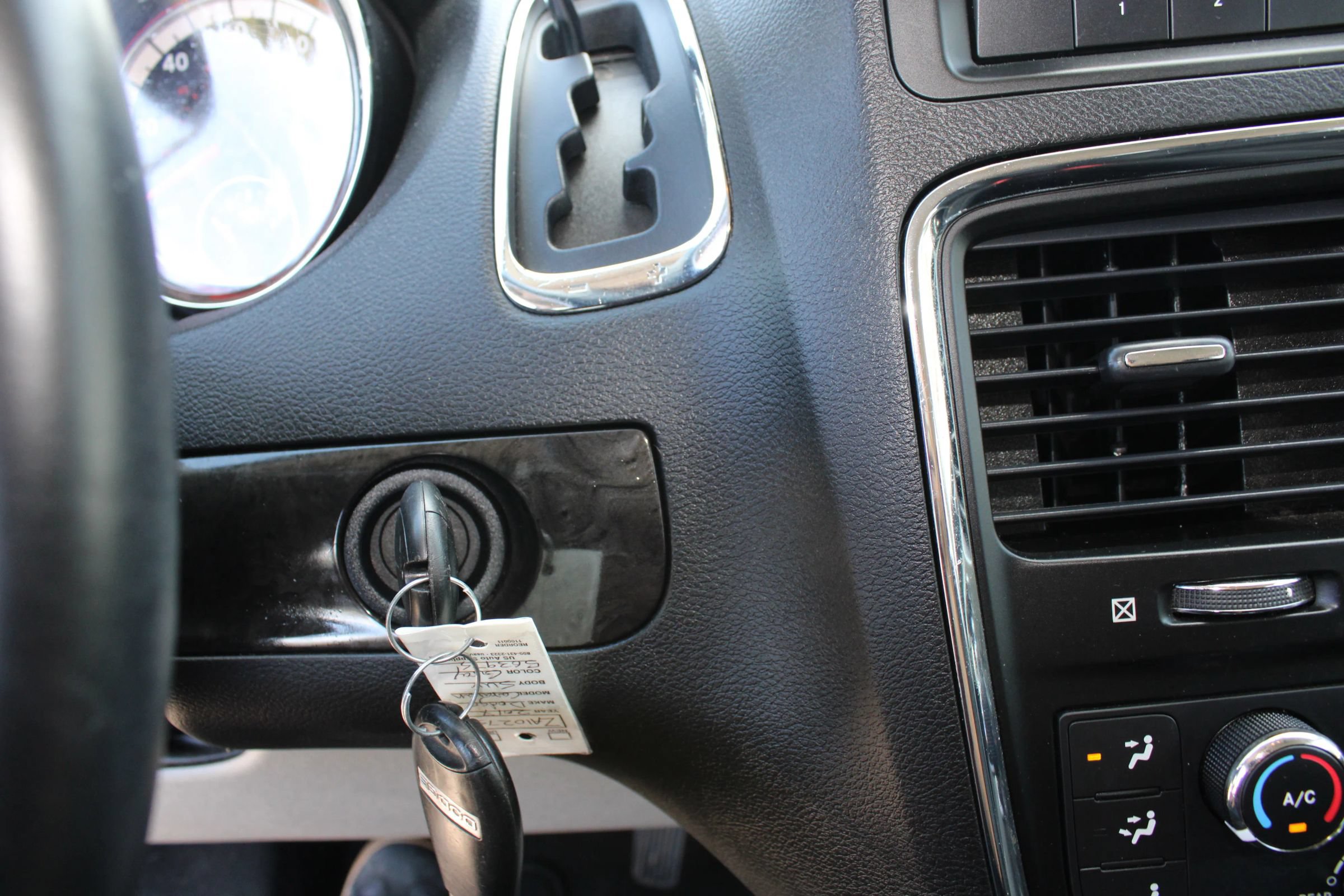 Used 2017 Dodge Grand Caravan SE w/ Power Window Group FWD image 13