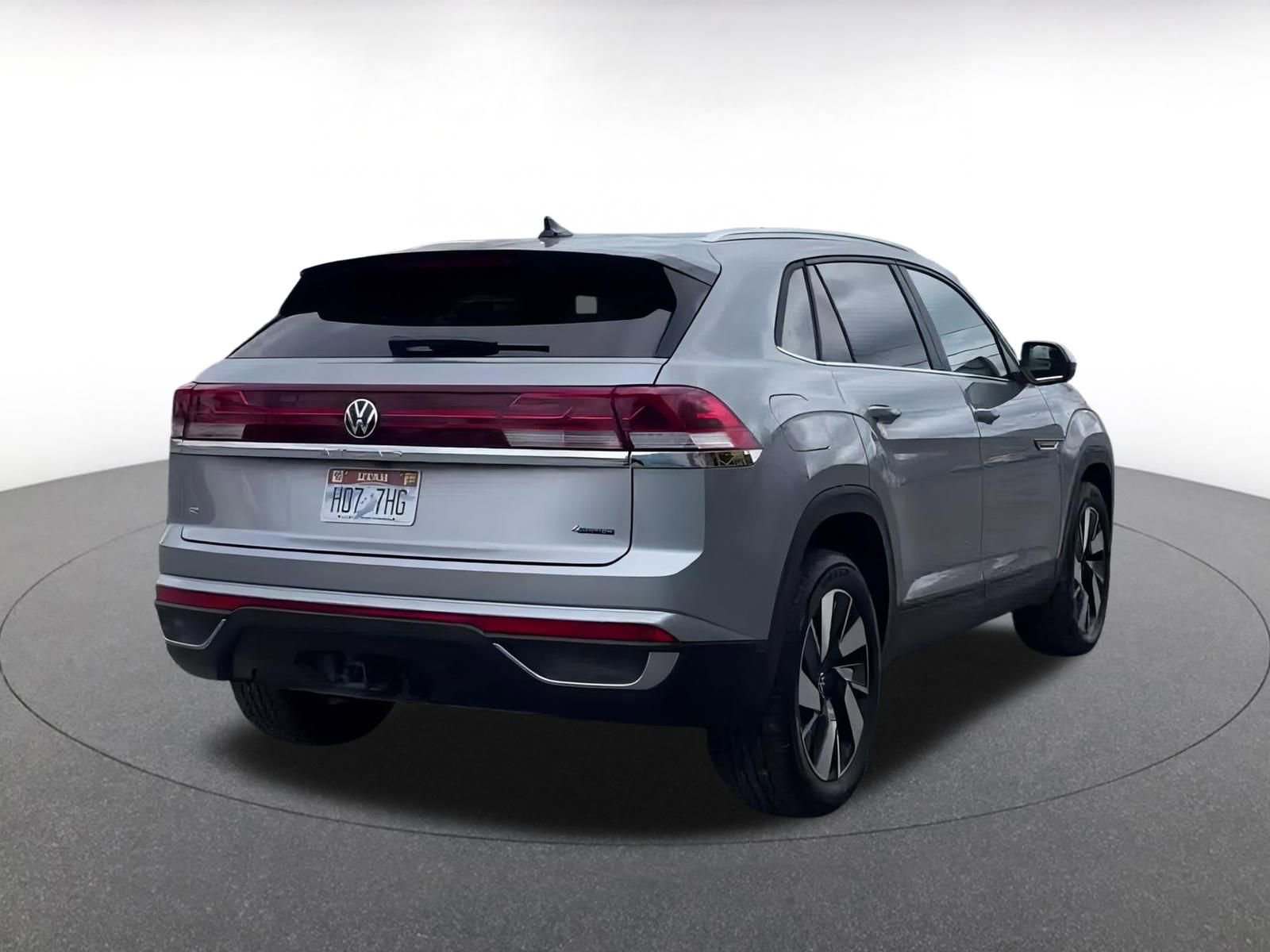 Used 2025 Volkswagen Atlas Cross Sport SE image 14