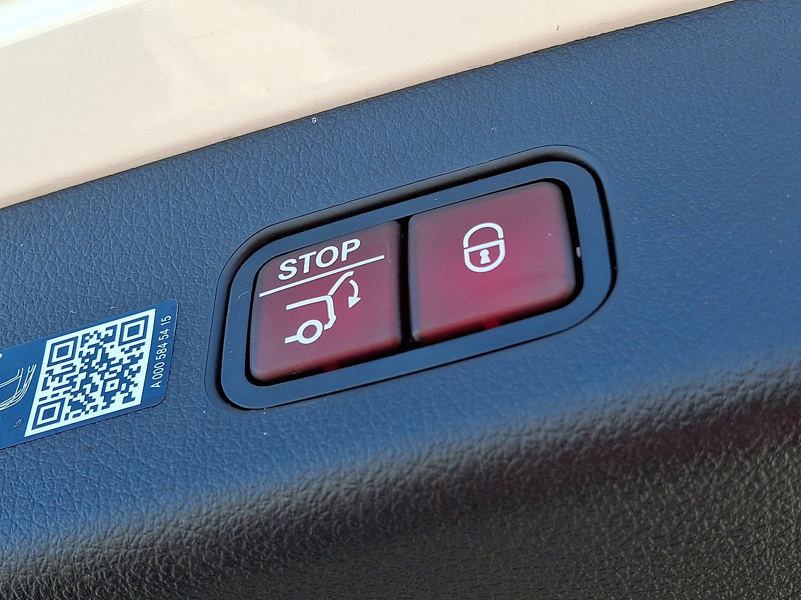 Certified 2026 Mercedes-Benz GLC 300 4MATIC Coupe image 30