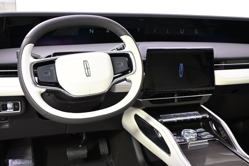 New 2026 Lincoln Nautilus Black Label image 12