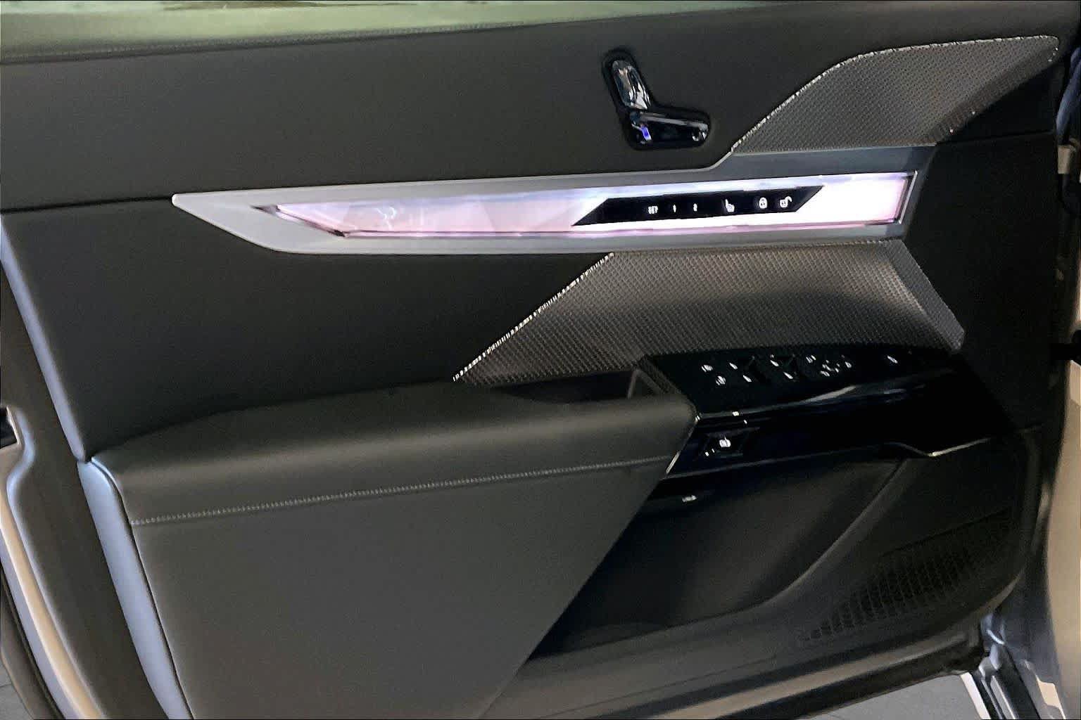 Certified 2023 BMW 740i RWD image 20