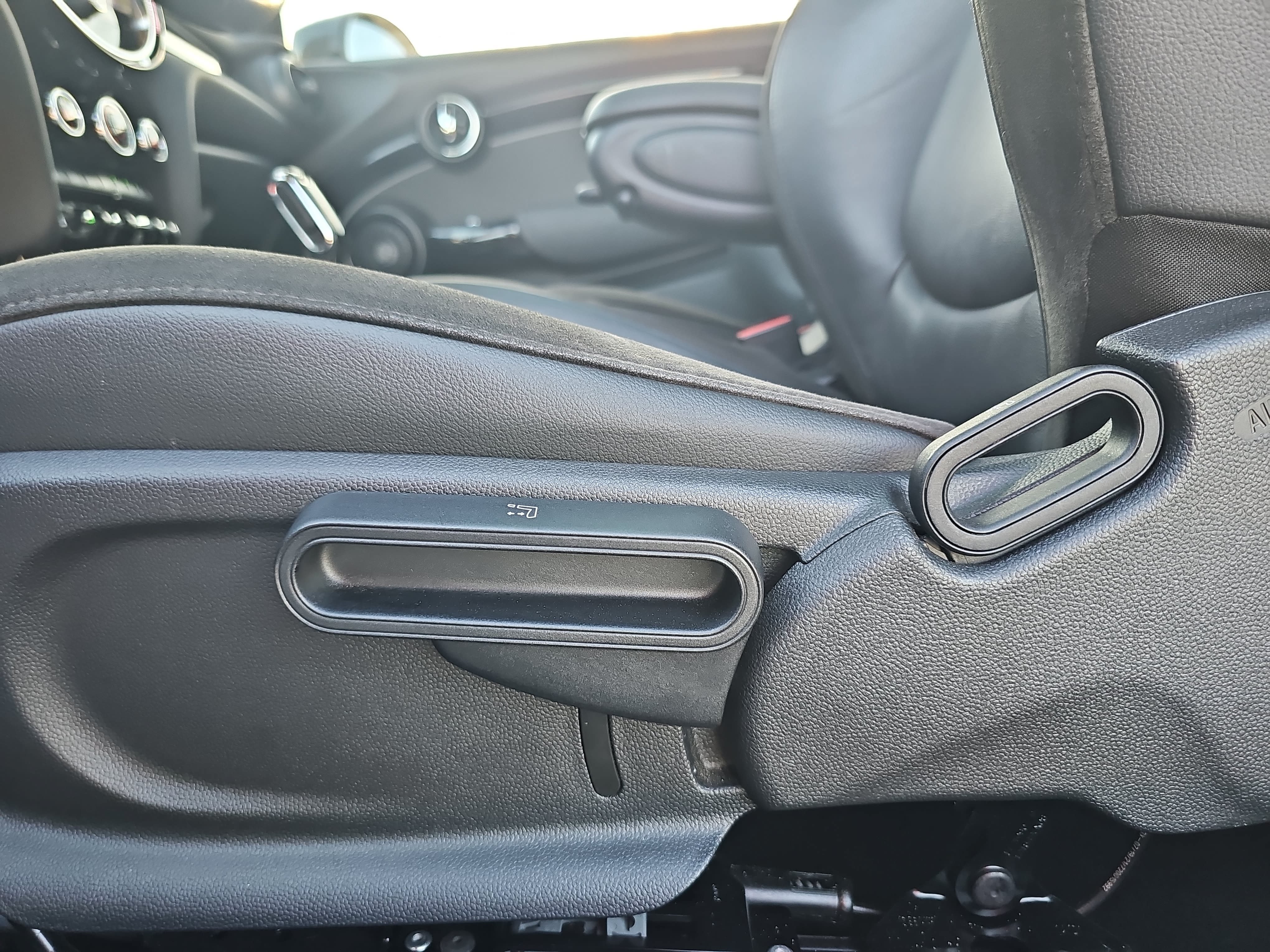 Used 2022 MINI Cooper John Cooper Works w/ Driver Assistance Package FWD image 28