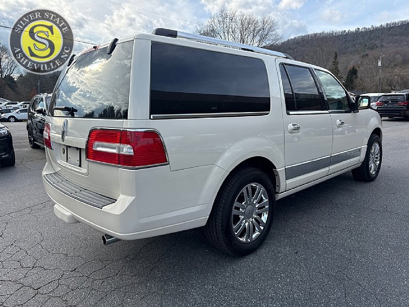 Used 2008 Lincoln Navigator L 4WD image 6