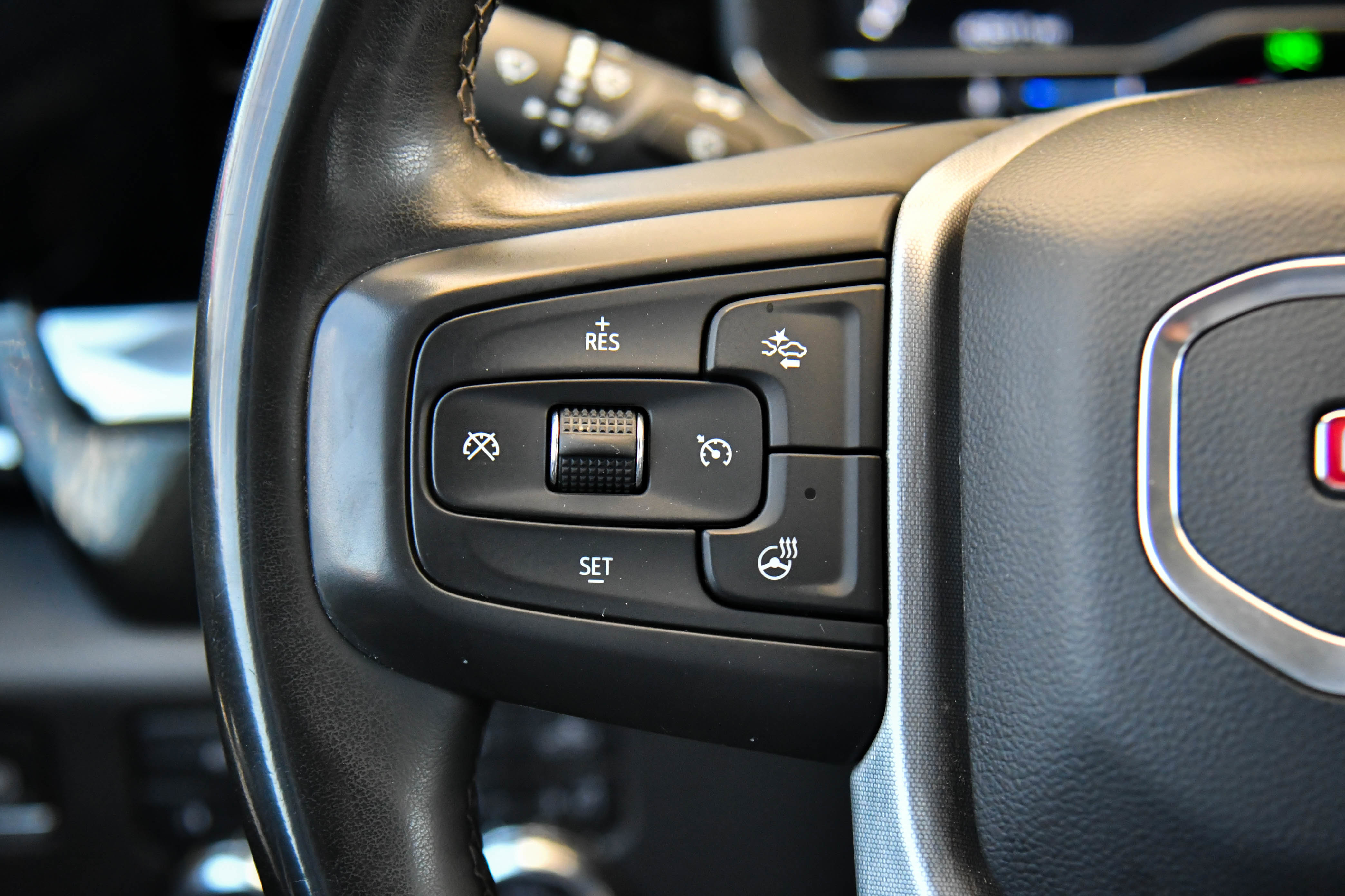 Used 2024 GMC Sierra 1500 SLT image 32