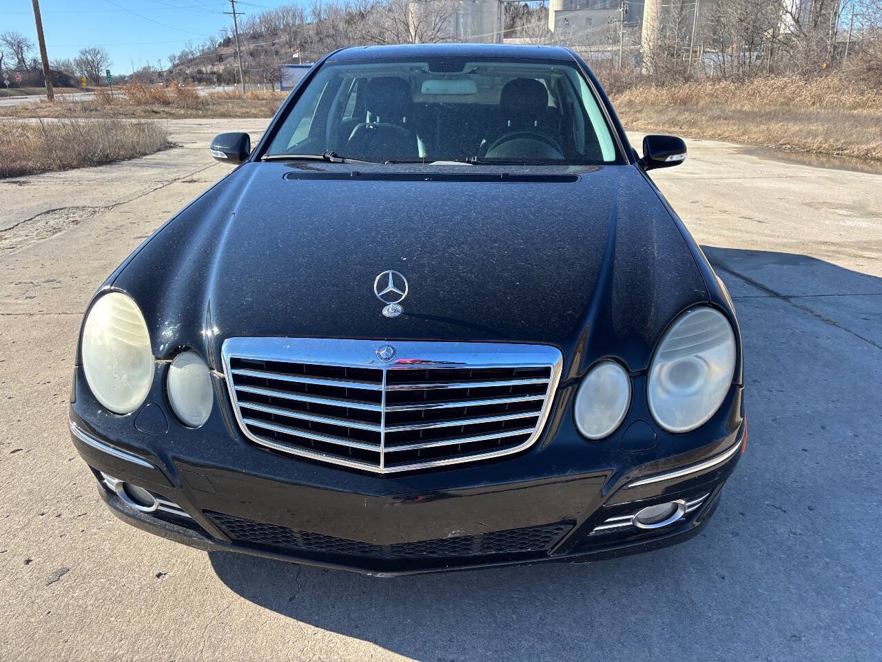 Used 2008 Mercedes-Benz E 350 4MATIC Sedan image 3