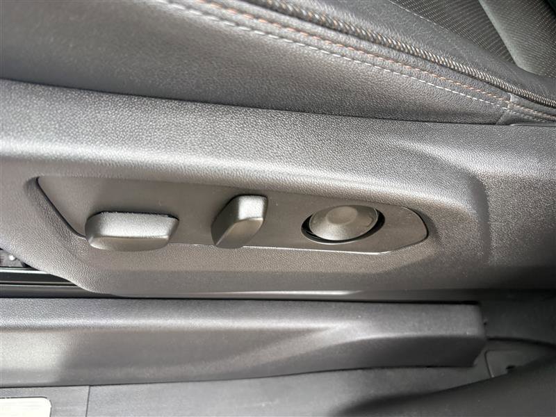 Used 2023 Chevrolet Silverado 1500 High Country w/ High Country Premium Package AWD/4WD image 13
