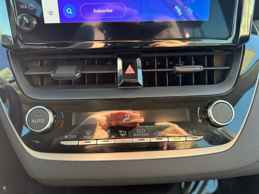 Used 2023 Toyota Corolla LE w/ Carpet Mat Package (TMS) FWD image 17