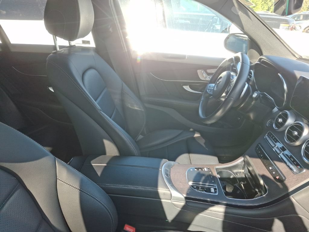 Used 2022 Mercedes-Benz GLC 300 4MATIC image 10