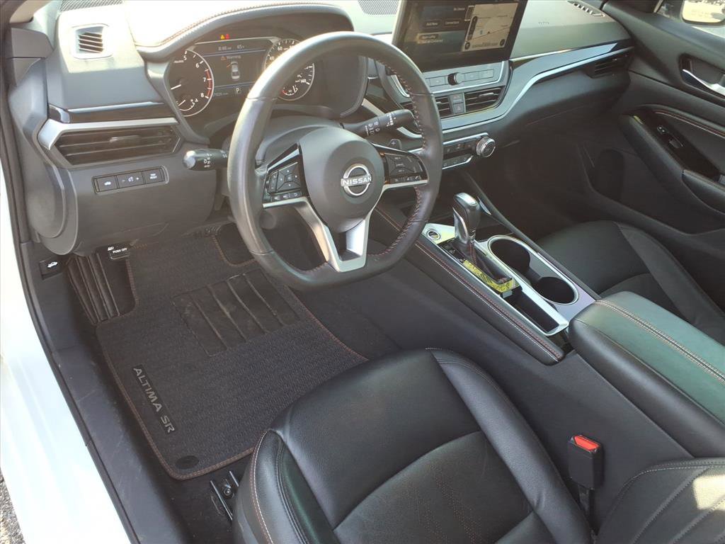 Used 2023 Nissan Altima 2.5 SR w/ SR Premium Package image 6
