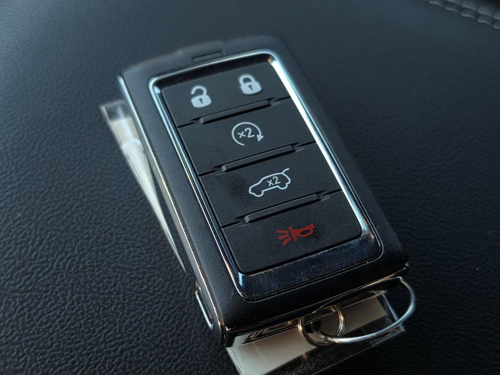 Used 2025 Jeep Grand Cherokee L Altitude AWD/4WD image 31