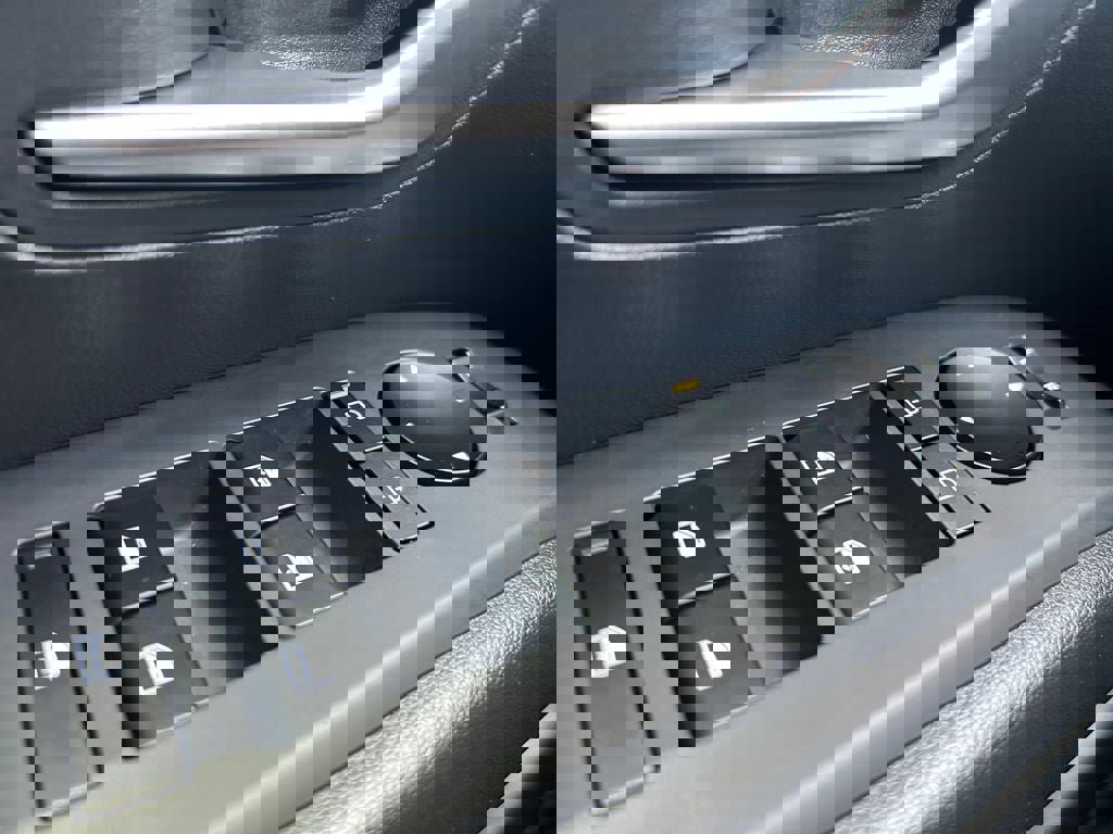 New 2025 Hyundai Santa Cruz SEL image 10