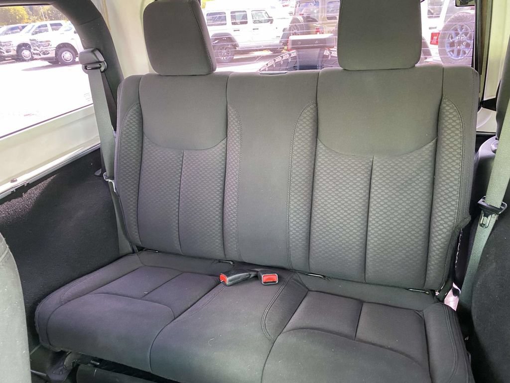Used 2013 Jeep Wrangler Sport AWD/4WD image 14