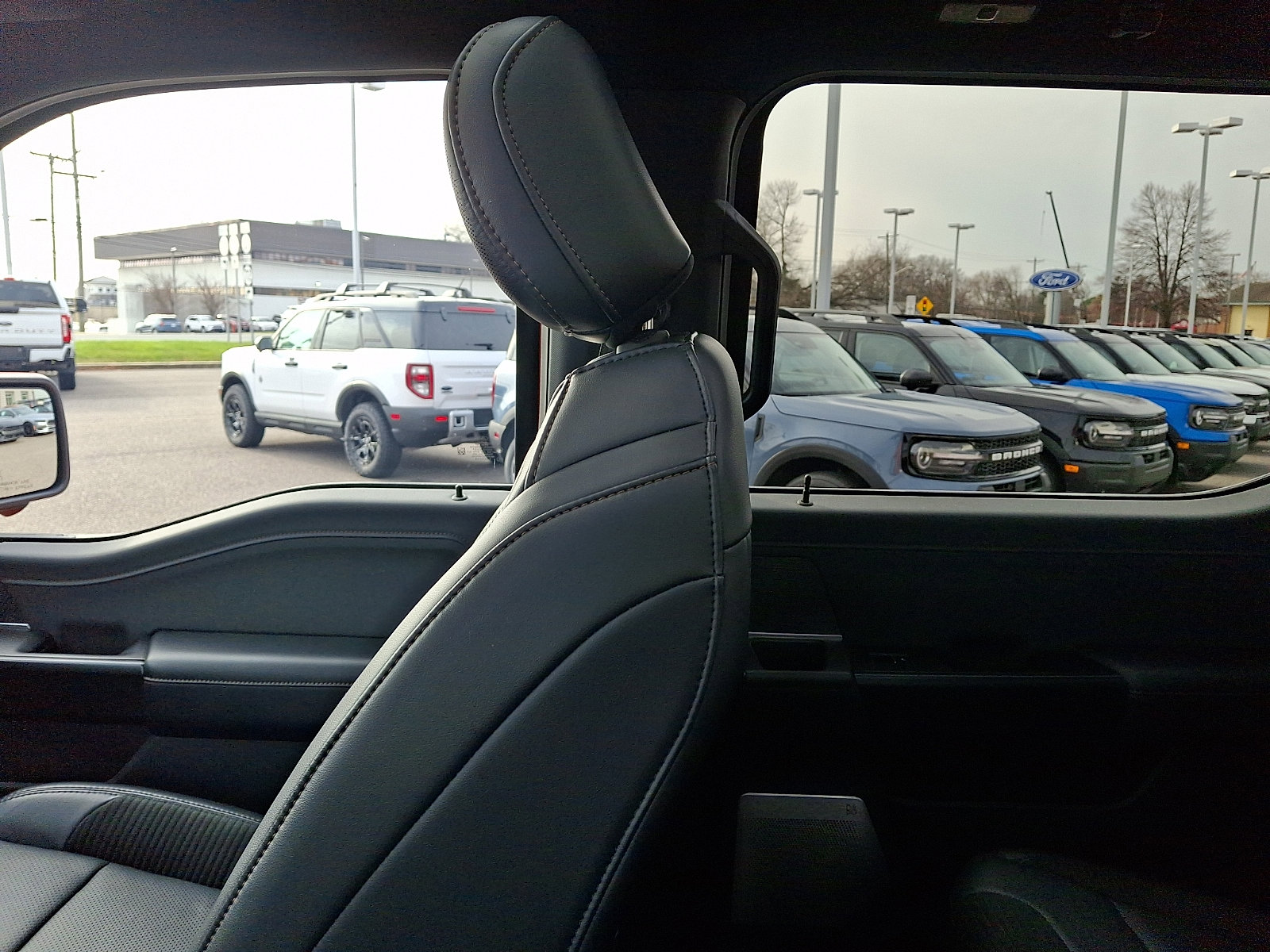 Certified 2021 Ford F150 Raptor w/ Equipment Group 801A High image 17