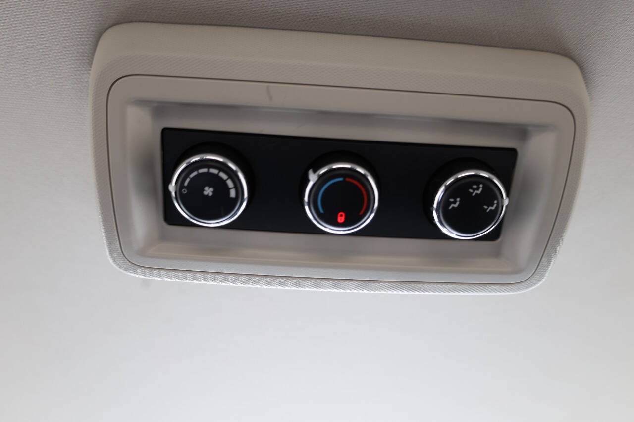 Used 2014 Dodge Grand Caravan SXT FWD image 23