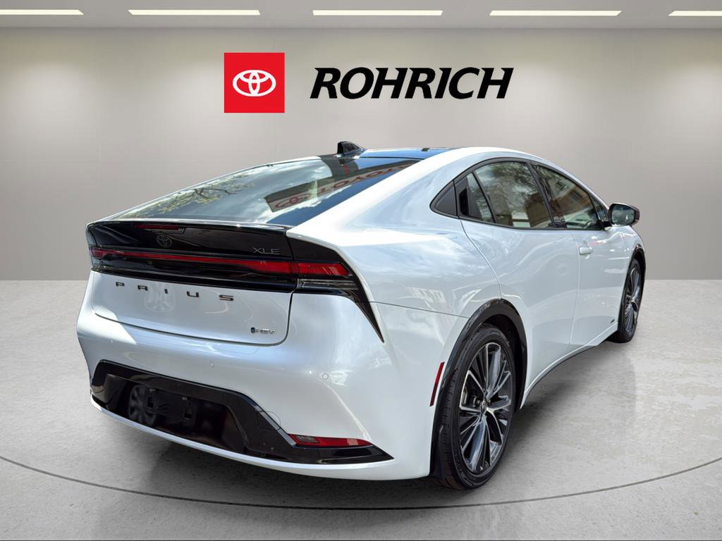 Used 2023 Toyota Prius XLE image 6