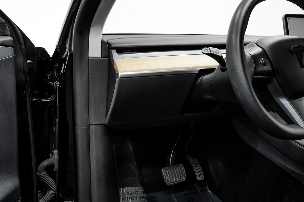 Used 2023 Tesla Model Y Long Range image 23