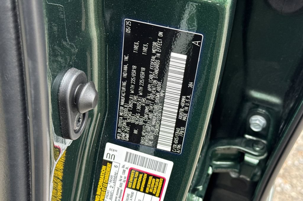 Certified 2025 Toyota Highlander XLE AWD/4WD image 30