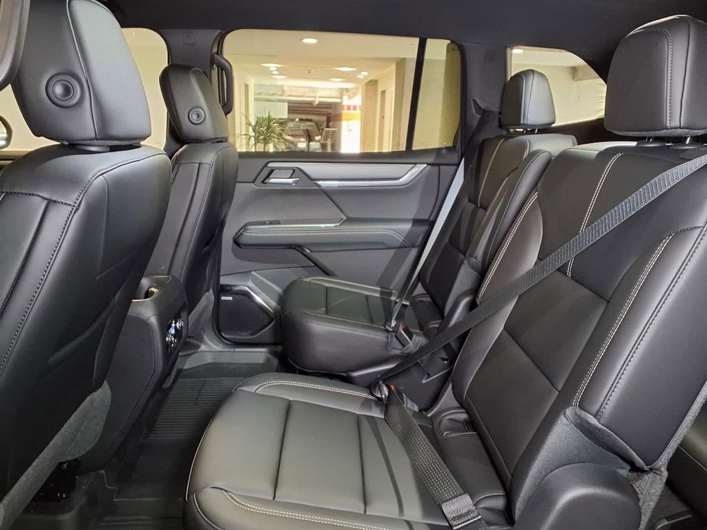 New 2026 GMC Acadia Elevation w/ Black Edition FWD image 11