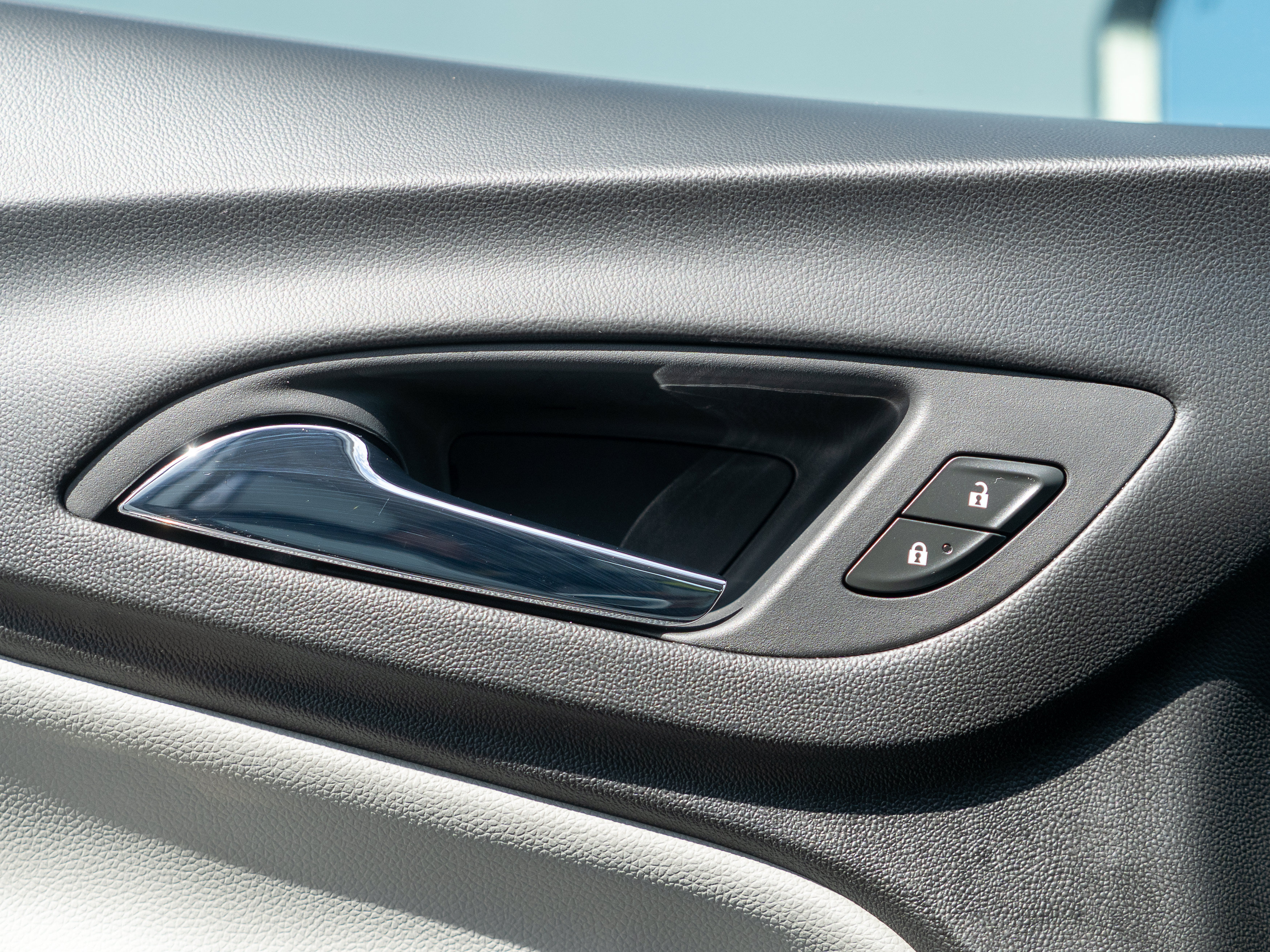 Used 2020 Chevrolet Equinox Premier FWD image 14