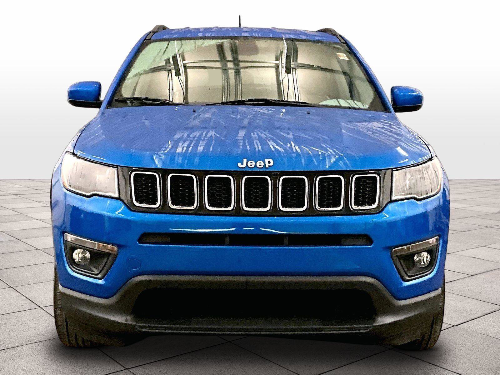 Used 2018 Jeep Compass Latitude image 3