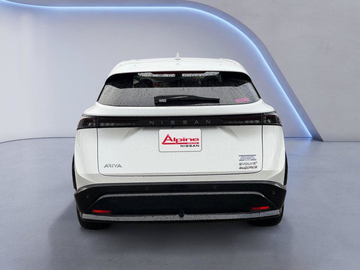 Used 2025 Nissan Ariya AWD image 4