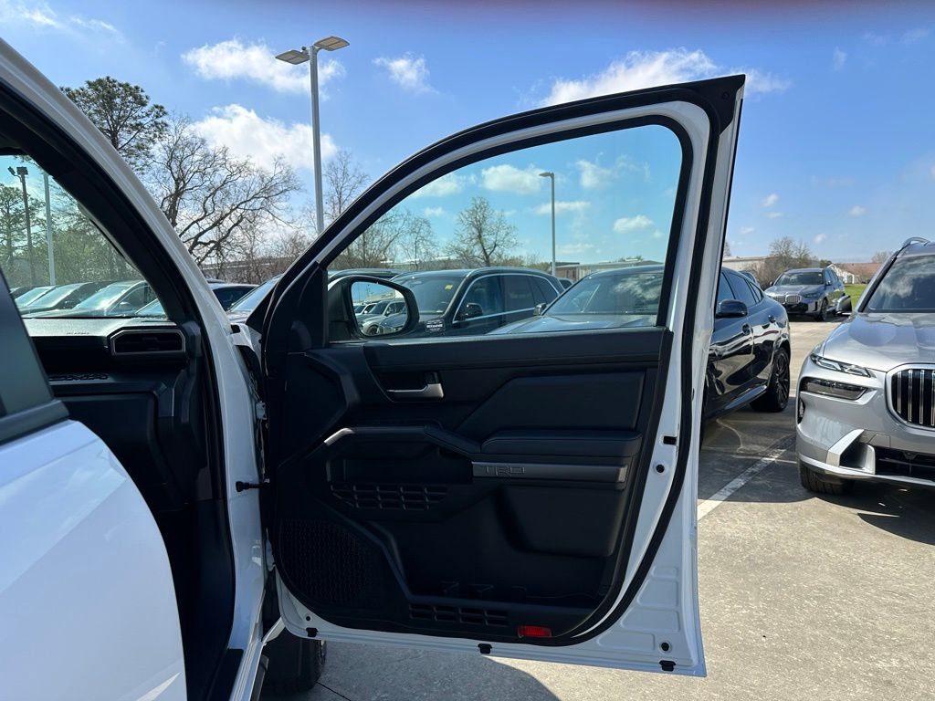 Used 2024 Toyota Tacoma TRD Off-Road image 28