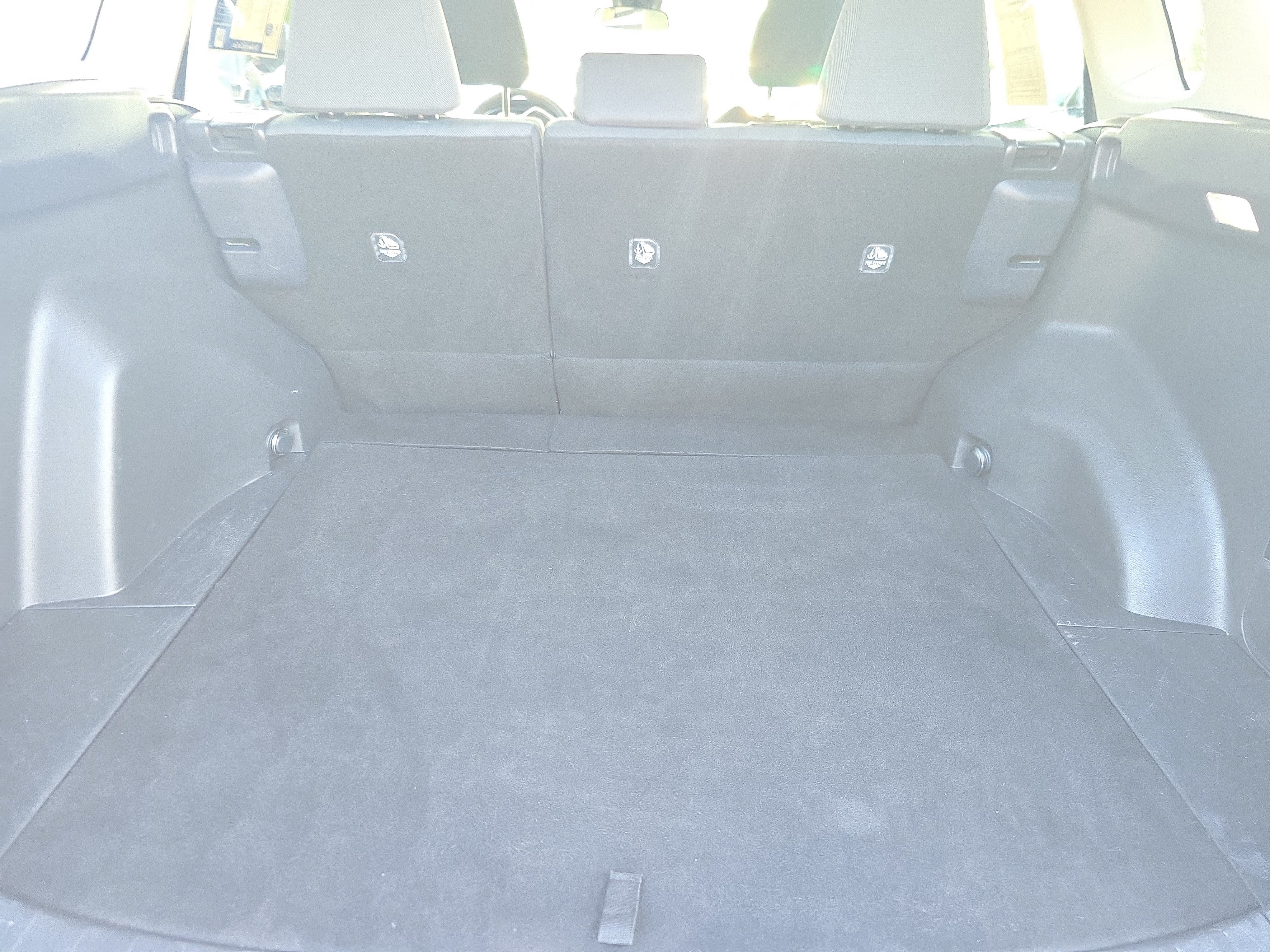 Used 2025 Toyota RAV4 XLE FWD image 12