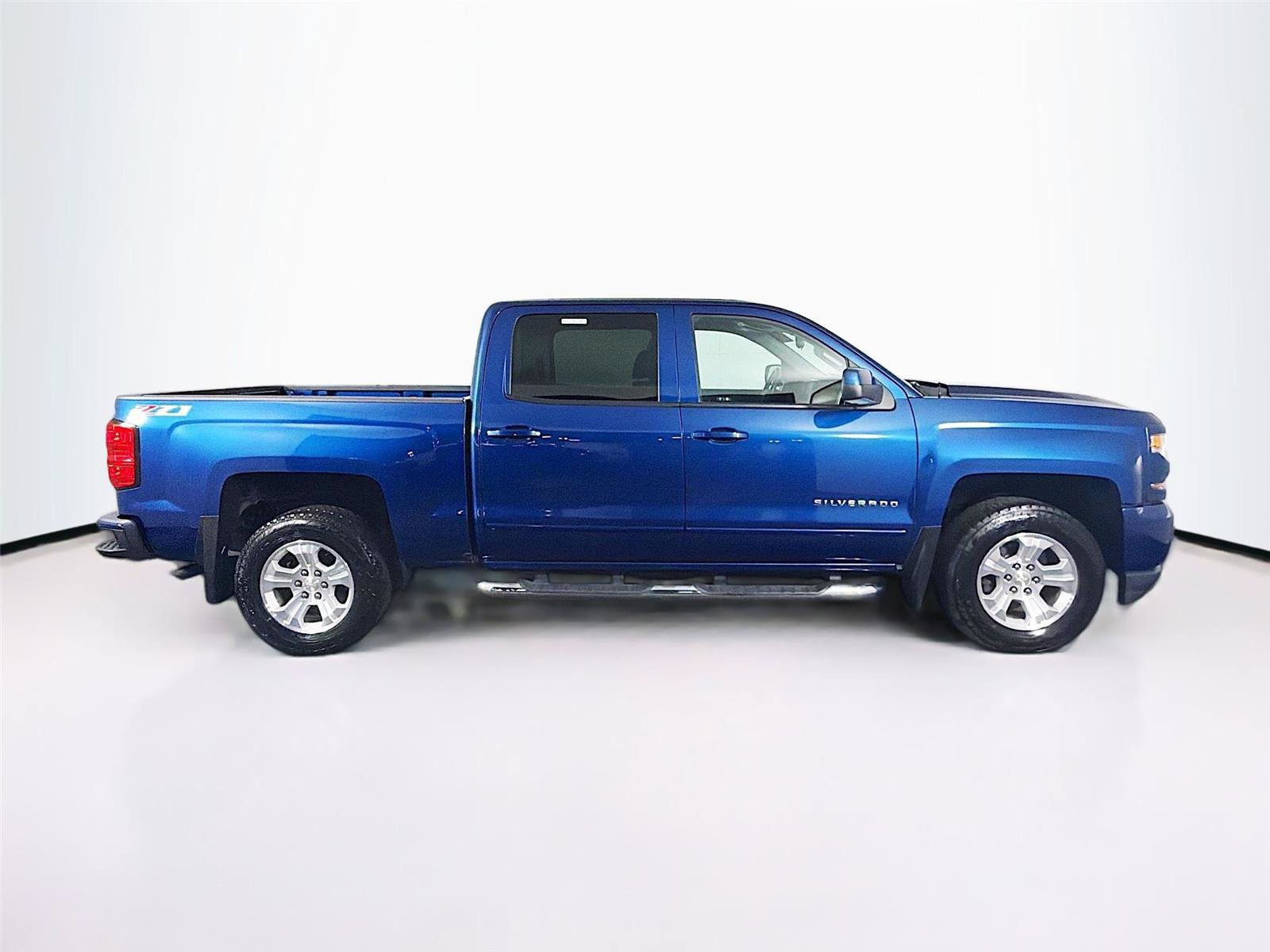 Used 2018 Chevrolet Silverado 1500 LT w/ All Star Edition AWD/4WD image 12