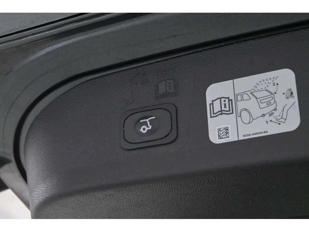 Used 2019 Ford Escape Titanium image 48