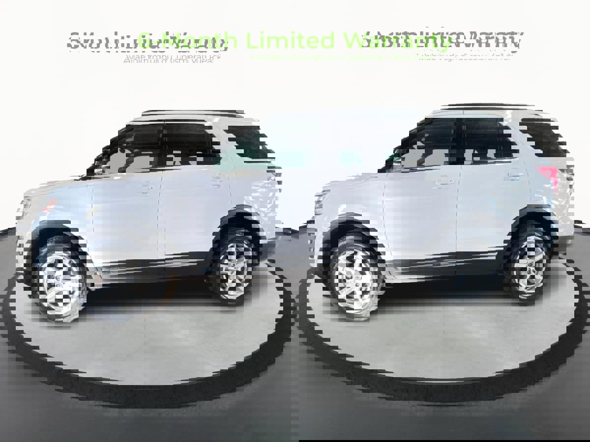 Used 2017 Ford Explorer XLT AWD/4WD image 4