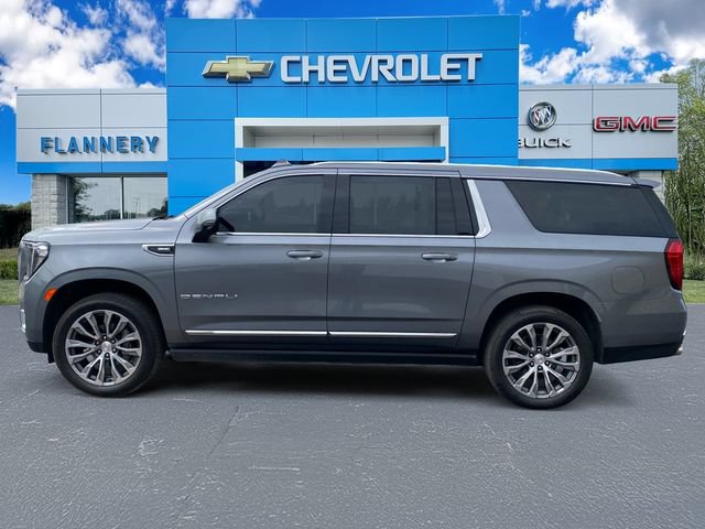 Used 2021 GMC Yukon XL Denali w/ Denali Premium Package AWD/4WD image 2