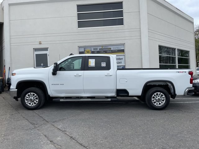 Used 2025 Chevrolet Silverado 2500 LT w/ Convenience Package AWD/4WD image 2