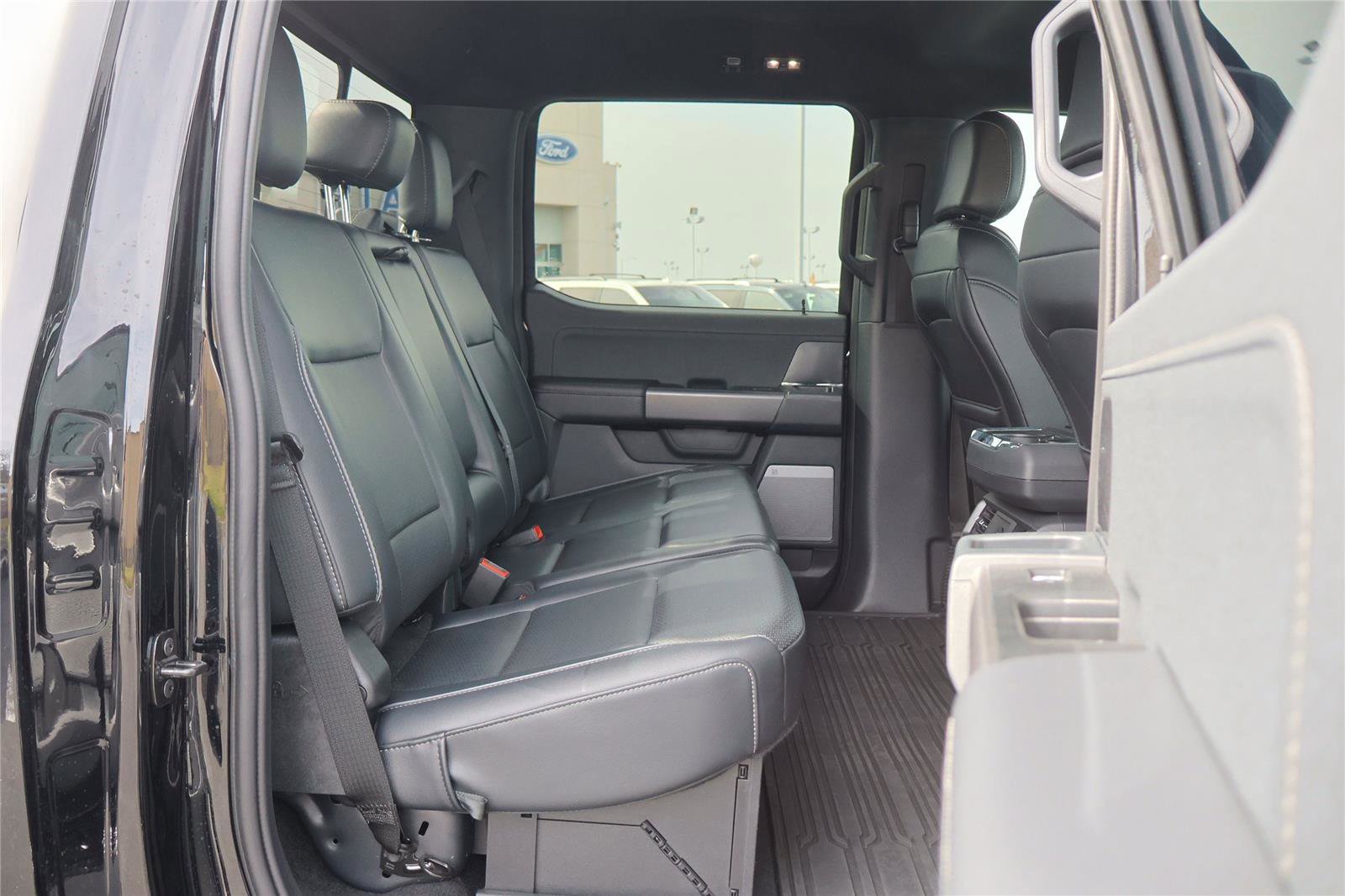 Certified 2025 Ford F150 Lariat w/ Equipment Group 501A Mid image 28