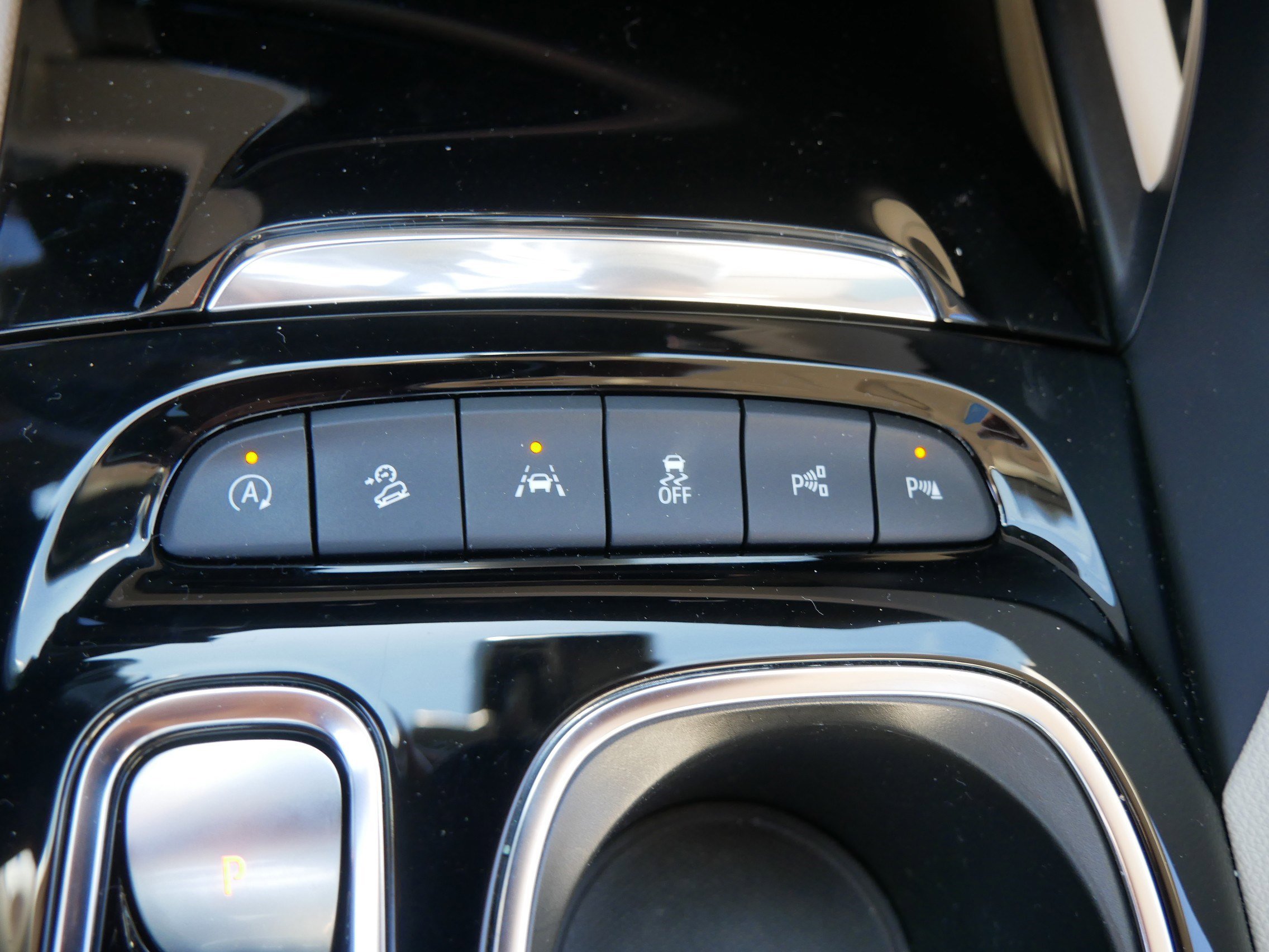 Used 2022 Buick Envision Avenir w/ Technology Package II AWD/4WD image 30