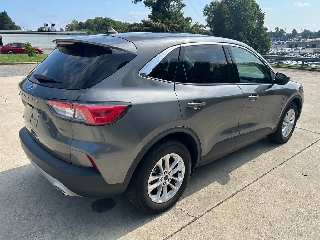Used 2022 Ford Escape SE w/ Convenience Package FWD image 6
