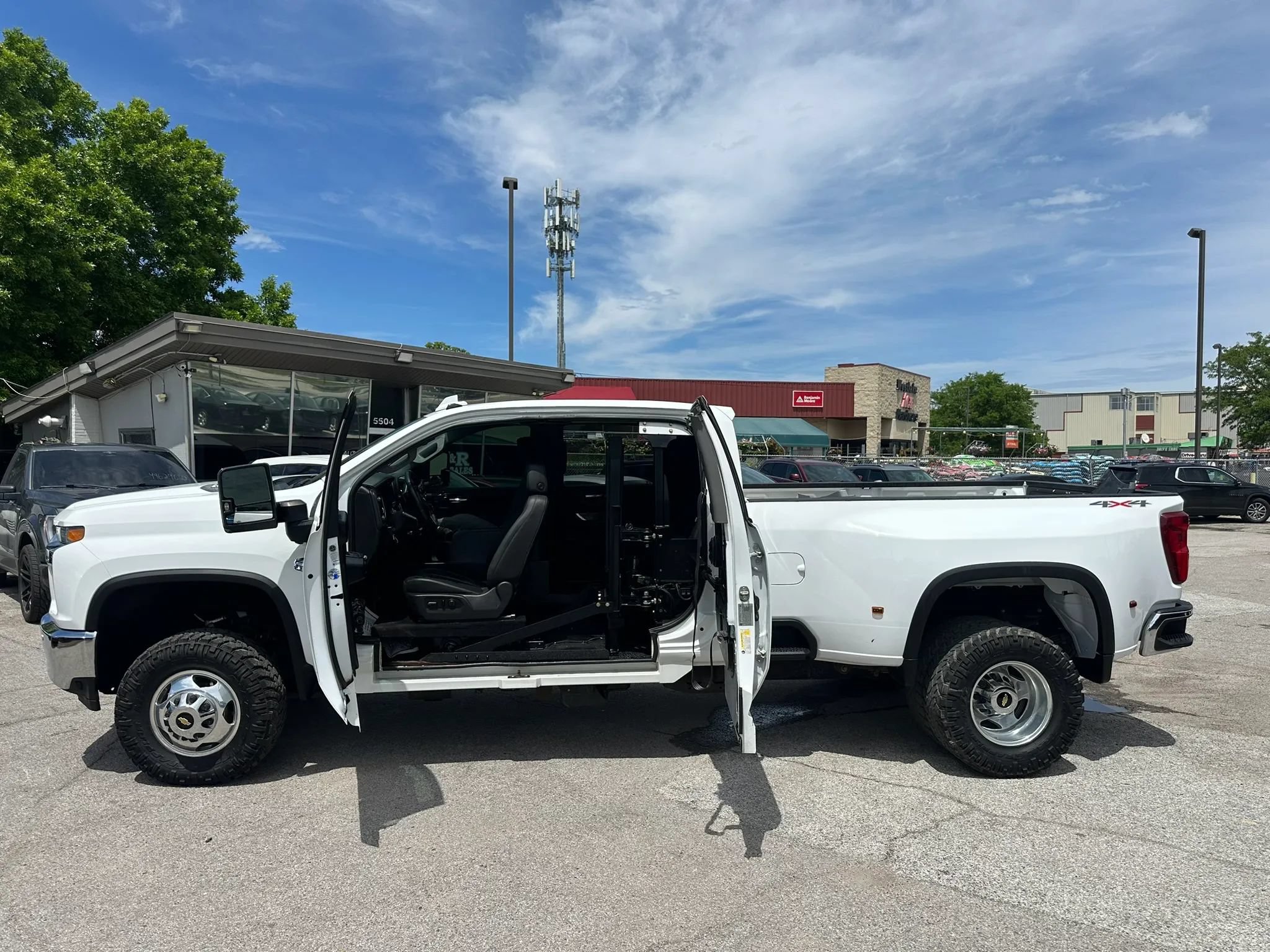 Used 2020 Chevrolet Silverado 3500 LTZ w/ LTZ Texas Edition AWD/4WD image 8
