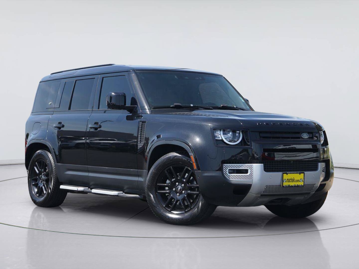 Used 2023 Land Rover Defender 110 S AWD/4WD image 2