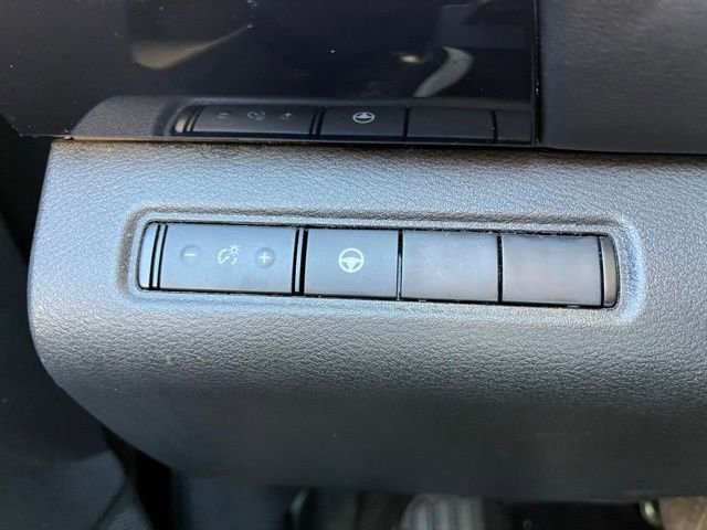 Used 2023 Nissan Pathfinder SV image 20