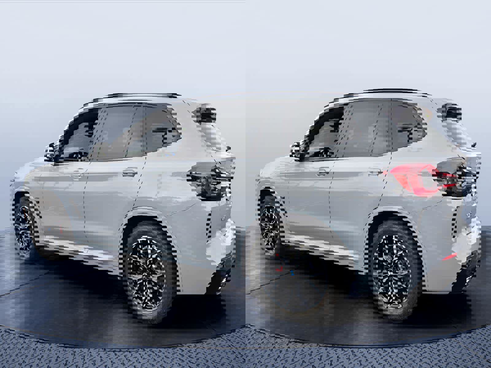 Used 2022 BMW X3 xDrive30i w/ M Sport Package 2 image 4