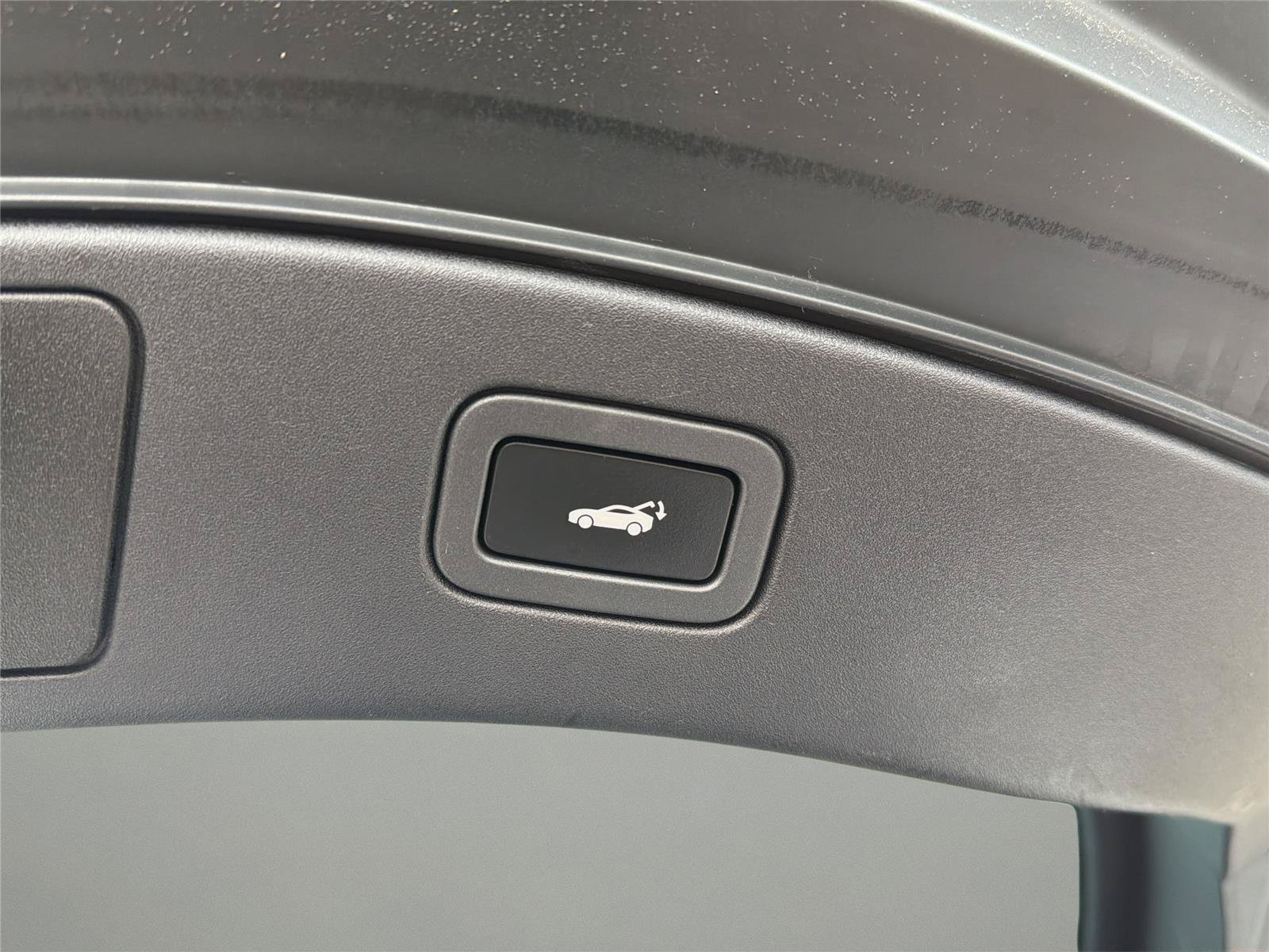 Used 2015 Jaguar F-TYPE S RWD image 23