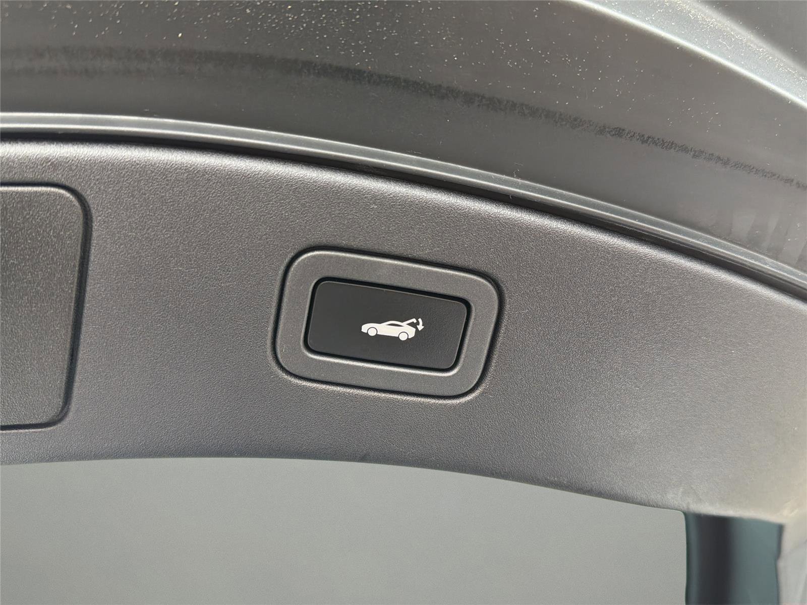Used 2015 Jaguar F-TYPE S RWD image 23