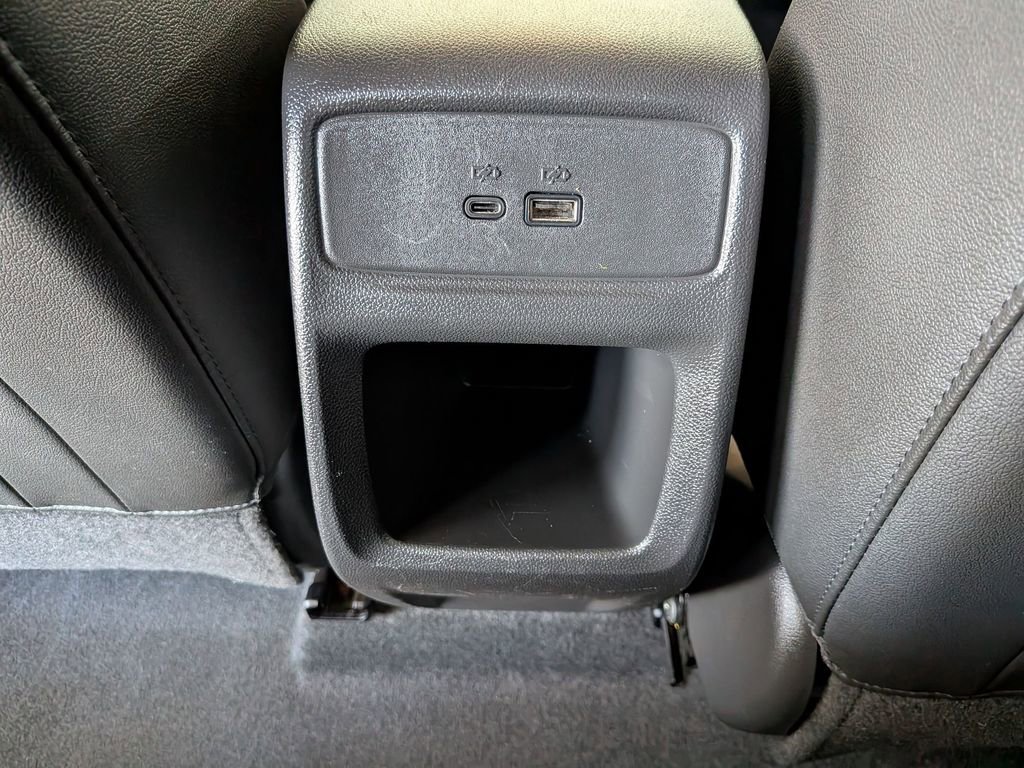 Used 2025 Chevrolet Trax LT w/ LT Convenience Package FWD image 27