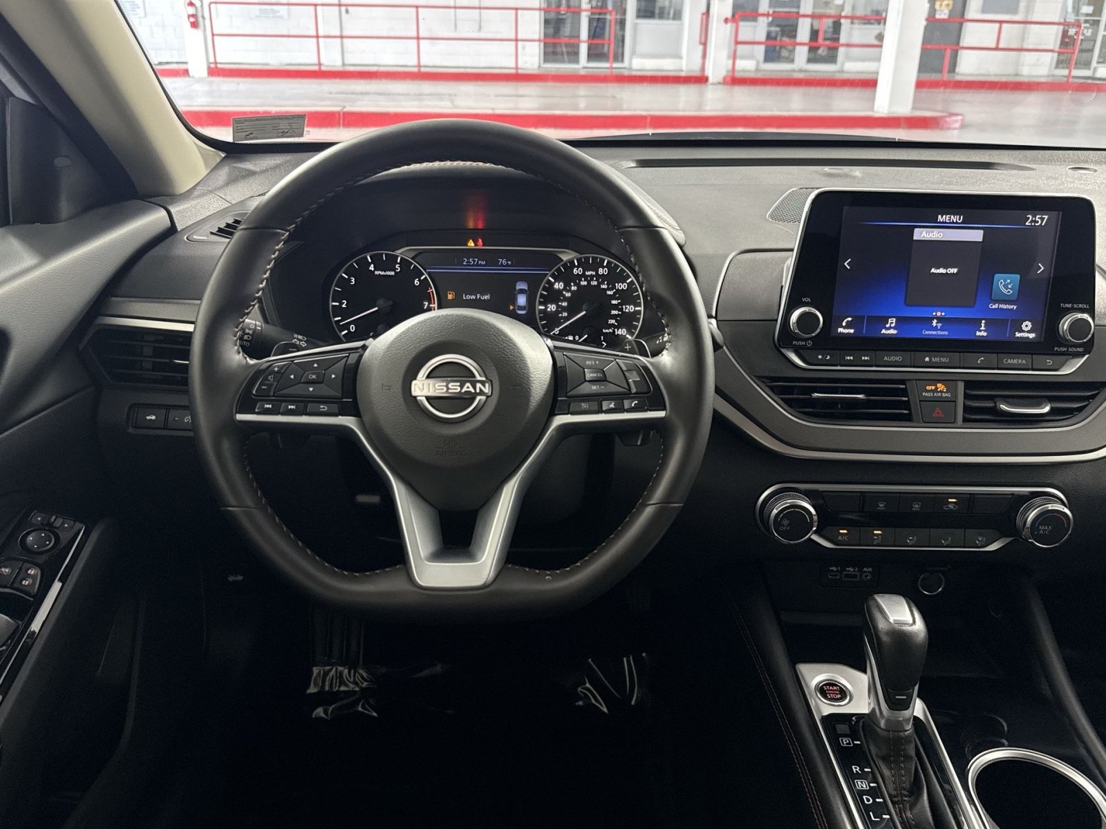 Used 2025 Nissan Altima 2.5 SR FWD image 16